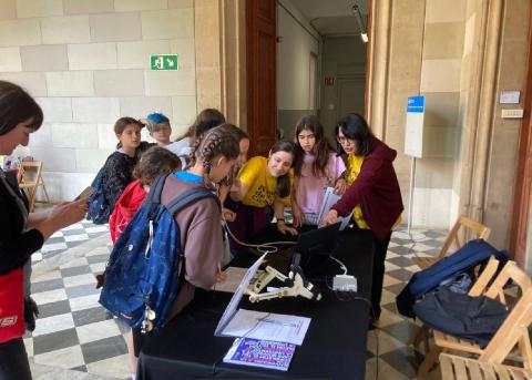 Laboratori de Fonètica a la Festa de la Ciència UB