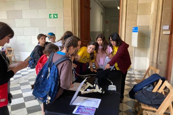 Laboratori de Fonètica a la Festa de la Ciència UB